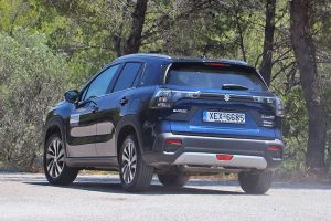 Suzuki S-Cross 1.4T 4WD (33)