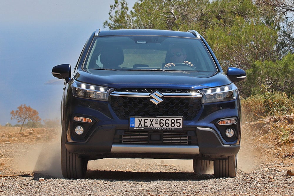 https://autogreeknews.gr/wp-content/uploads/2022/07/Suzuki-S-Cross-1.4T-4WD-4.jpg