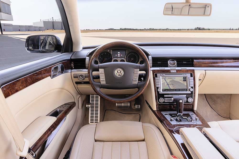 https://autogreeknews.gr/wp-content/uploads/2022/07/VW-Phaeton-6.jpg