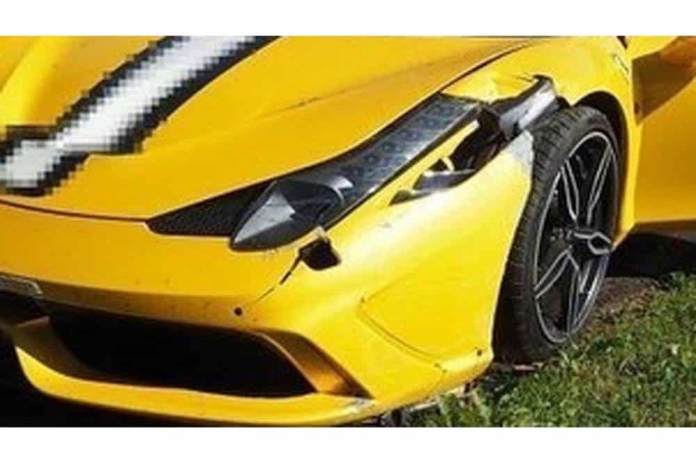 https://autogreeknews.gr/wp-content/uploads/2022/07/ferrari-458-speciale-knocks-down-pole-gets-a-black-2.jpg