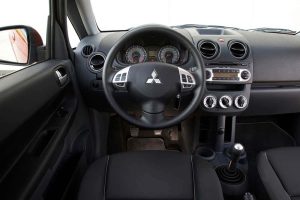 mitsubishi-colt-2008-(6)