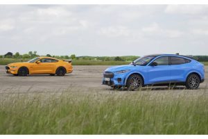 mustang mach-e gt vs 5.0 v8 gt 02