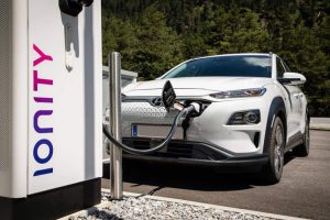 newsroom-202007-ionity-hyundai-kona-front-close-11