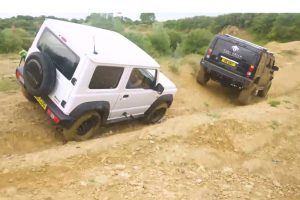 suzuki jimny vs hummer