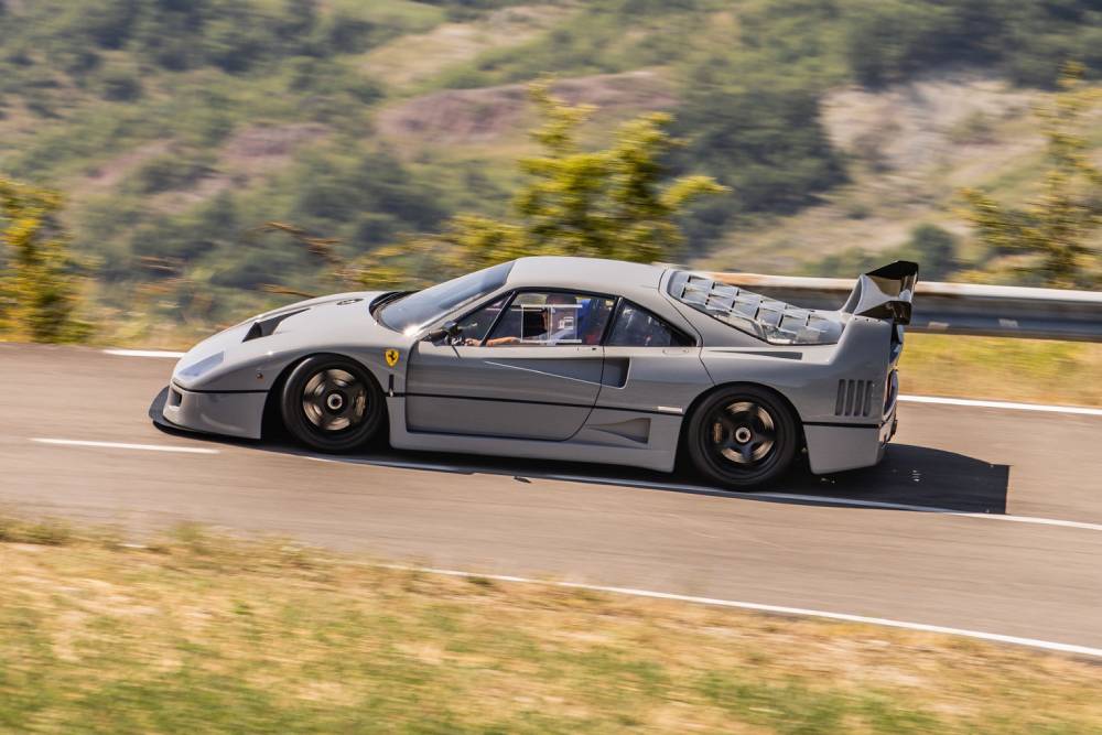 https://autogreeknews.gr/wp-content/uploads/2022/08/1989-Ferrari-F40-Competizione-16.jpg