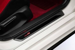 2023-civic-type-r-with-honda-access-upgrades (13)