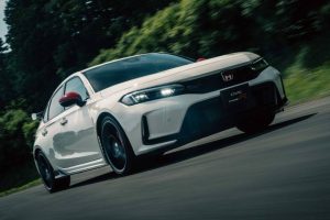 2023-civic-type-r-with-honda-access-upgrades (3)