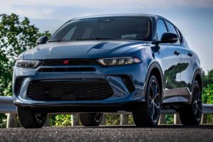 2023-dodge-hornet-front-view (5)