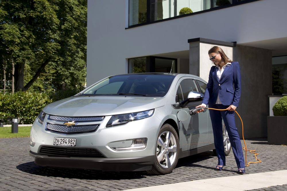 https://autogreeknews.gr/wp-content/uploads/2022/08/Chevrolet_Volt_2012_baterie.jpg