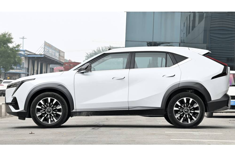 https://autogreeknews.gr/wp-content/uploads/2022/08/GAC-Trumpchi-Emkoo-4.jpg