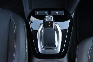 Opel Corsa 1.2T 100 AT8 (16)