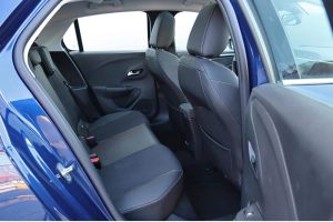 Opel Corsa 1.2T 100 AT8 (2)