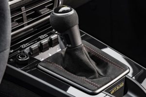 Porsche-911-GT3-RS-(2)