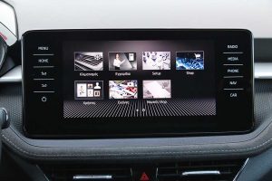 Skoda-Fabia-1.0-TSI-110-PS-DSG-(11)