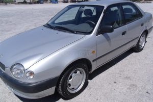 Toyota-Corolla-2000-(5)