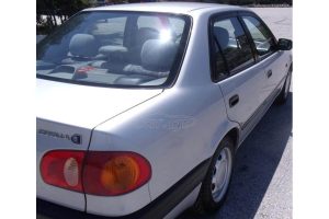 Toyota-Corolla-2000-(6)