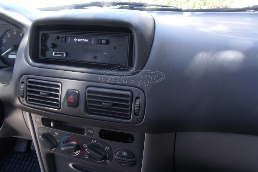 https://autogreeknews.gr/wp-content/uploads/2022/08/Toyota-Corolla-2000-7.jpg