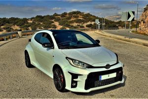 Toyota-GR-Yaris-aggelia-(1)