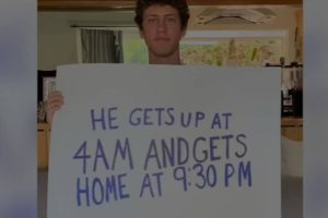 a-dedicated-math-teacher-commutes-a-lot-by-bus-his (2)