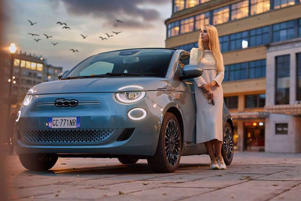 https://autogreeknews.gr/wp-content/uploads/2022/08/fiat_500_cabrio_603.jpg