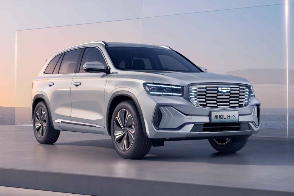 https://autogreeknews.gr/wp-content/uploads/2022/08/geely-xingyaue-hybrid-07.jpg