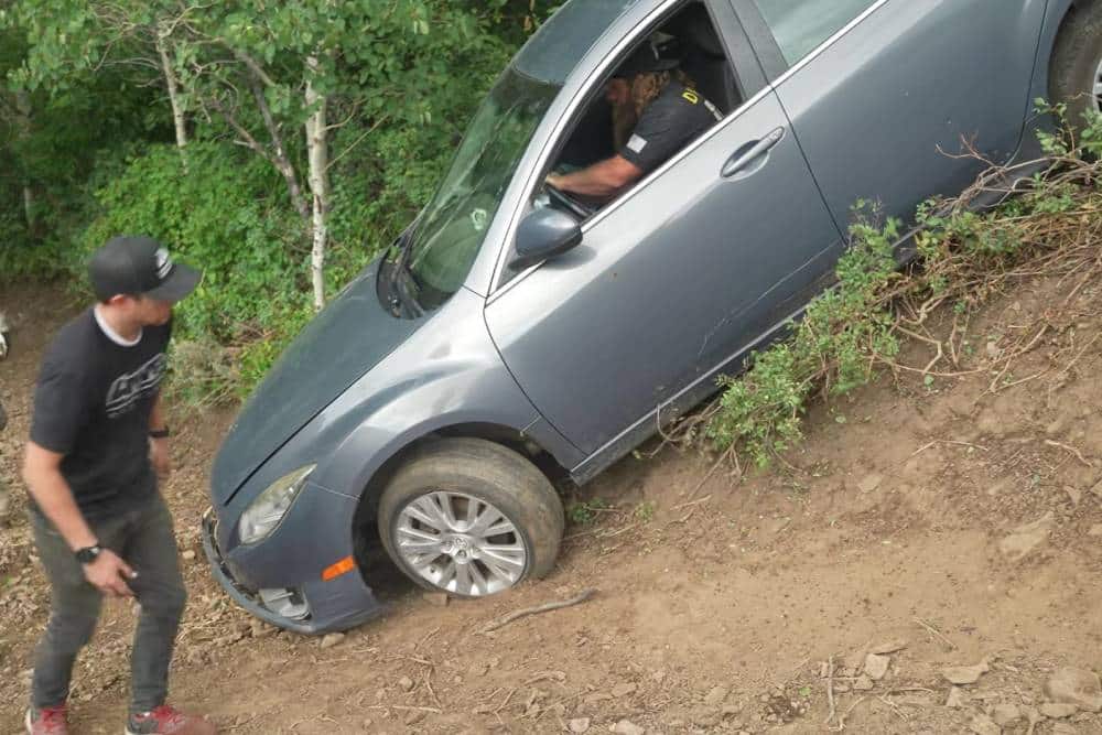 Mazda 6 έγινε σμπαράλια εκτός δρόμου (+video)