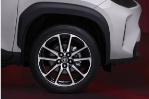 toyota-yaris-cross-gr-sport-leaving-japan-in-a-pre (7)