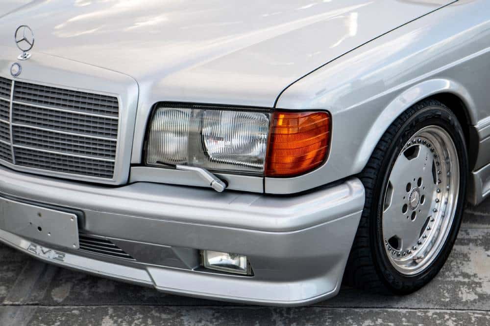 https://autogreeknews.gr/wp-content/uploads/2022/09/1991-Mercedes-Benz-560SEL-6.0-AMG-10.jpg
