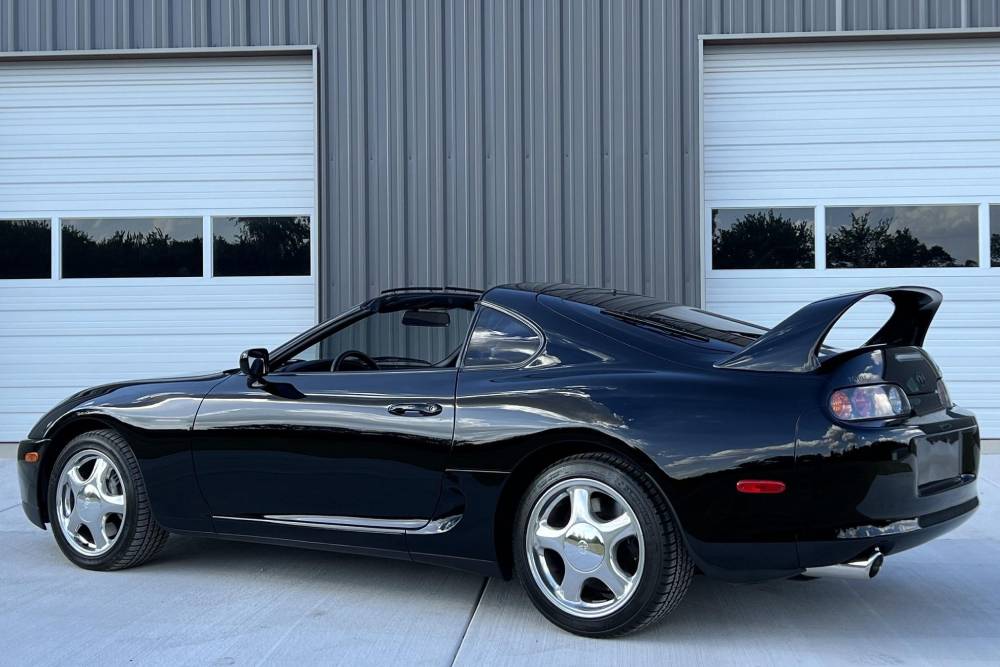 https://autogreeknews.gr/wp-content/uploads/2022/09/1993_toyota_supra_Supra_019_web-scaled-1.jpg