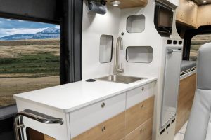 2023-Airstream-Rangeline-10-1