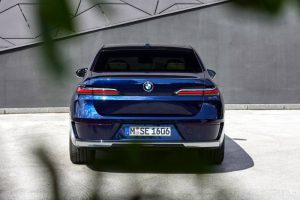 2023-BMW-7-Series-i7-41-scaled