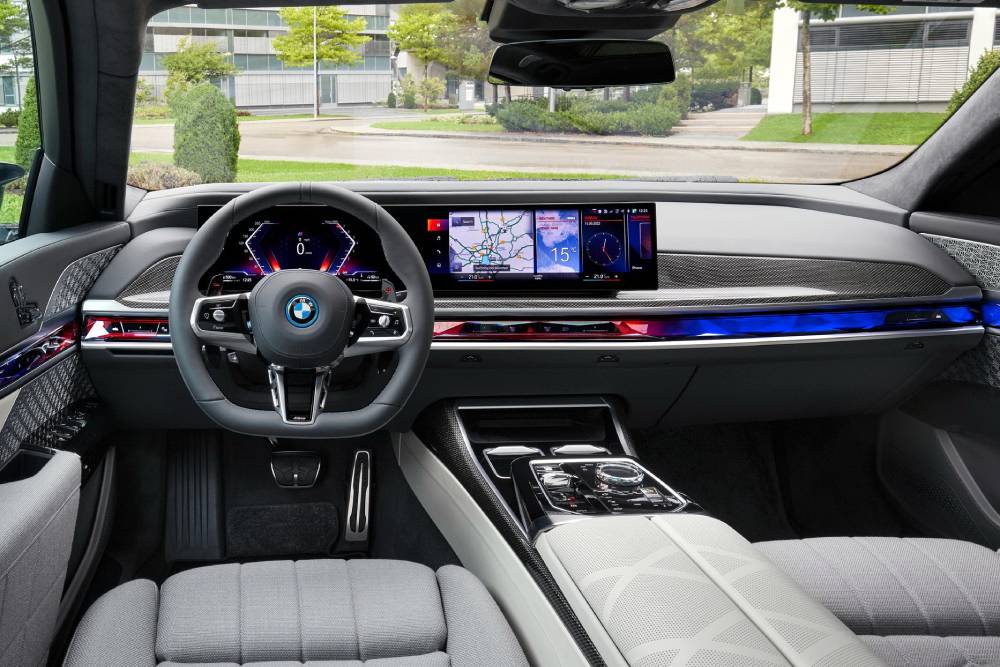 https://autogreeknews.gr/wp-content/uploads/2022/09/2023-BMW-7-Series-i7-81.jpg