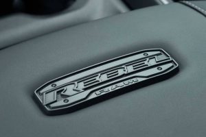 2023-ram-heavy-duty-rebel-interior (3)