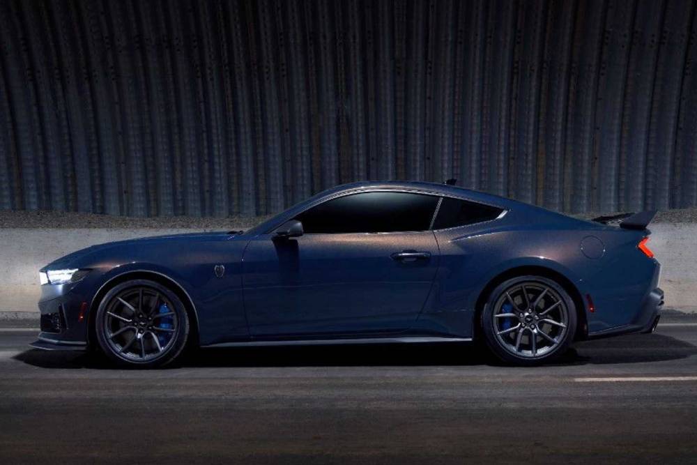 https://autogreeknews.gr/wp-content/uploads/2022/09/2024-ford-mustang-dark-horse-4.jpg