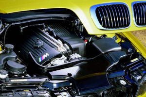 BMW_M3_E46_motor_perex