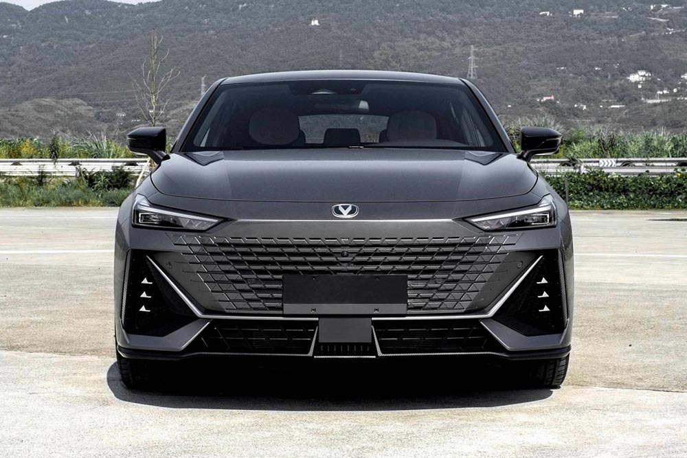 https://autogreeknews.gr/wp-content/uploads/2022/09/Changan_UNI-V_2022-1.jpg