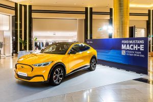 Ford-Mustang-MACH-E_GOLDEN-HALL-(1)