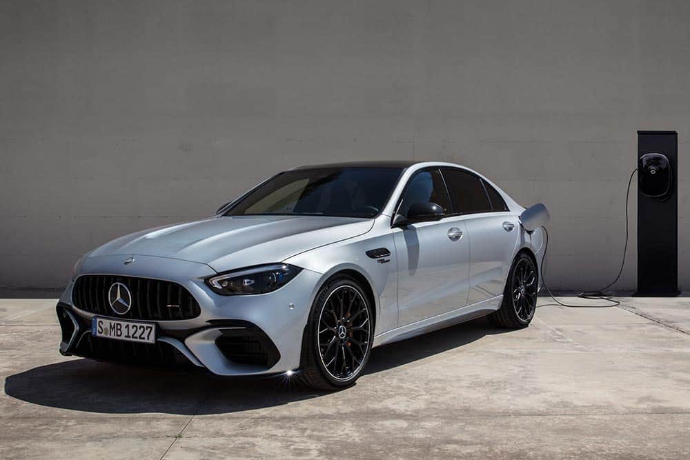 https://autogreeknews.gr/wp-content/uploads/2022/09/Mercedes-AMG-C-63-S-E-PERFORMANCE-12.jpg