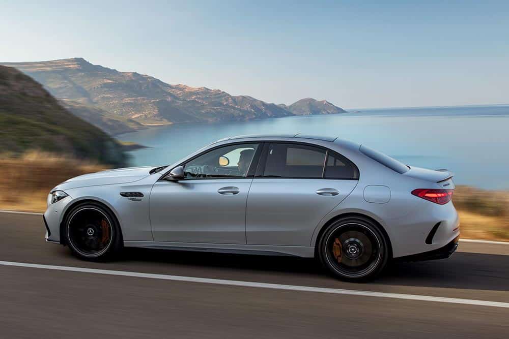 https://autogreeknews.gr/wp-content/uploads/2022/09/Mercedes-AMG-C-63-S-E-PERFORMANCE-2.jpg