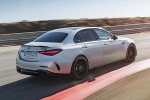 Mercedes-AMG-C-63-S-E-PERFORMANCE-(3)