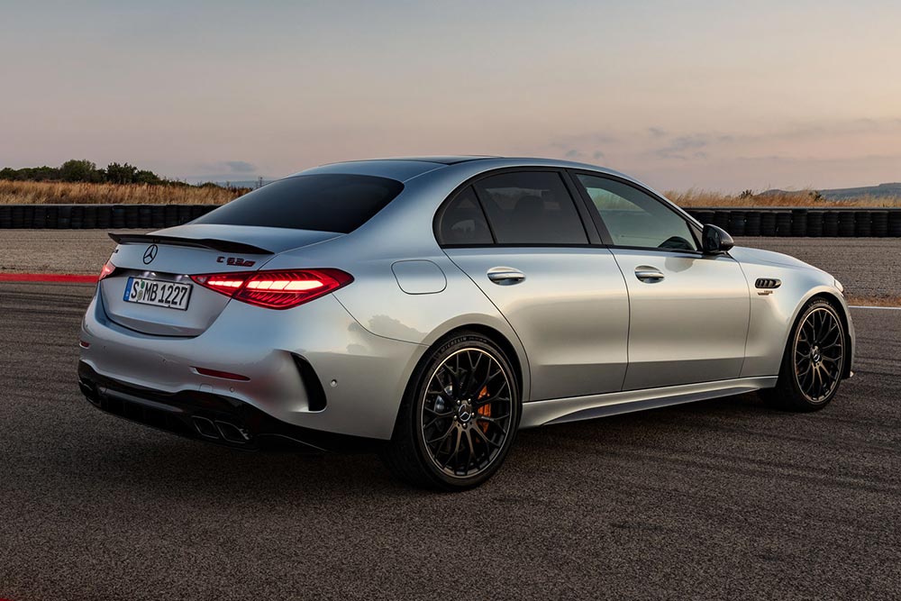 https://autogreeknews.gr/wp-content/uploads/2022/09/Mercedes-AMG-C-63-S-E-PERFORMANCE-4.jpg