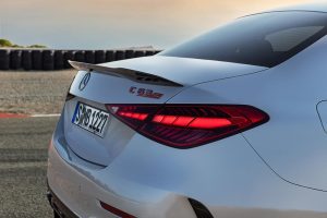 Mercedes-AMG-C-63-S-E-PERFORMANCE-(7)