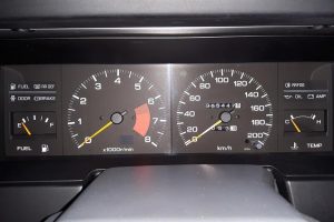 Nissan-Sunny-1987-(3)