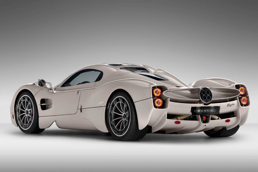 https://autogreeknews.gr/wp-content/uploads/2022/09/Pagani-Utopia_26.jpg