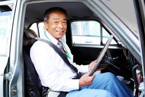 Toyota-Corolla-1969-(3)