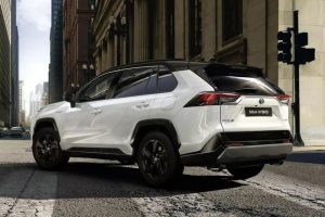Toyota-RAV4-2023-rear