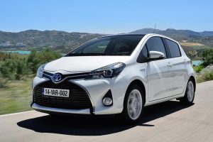 Toyota-Yaris-Hybrid-2014