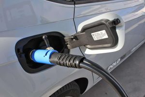 VW-Polo-1.0-TGI-refuel