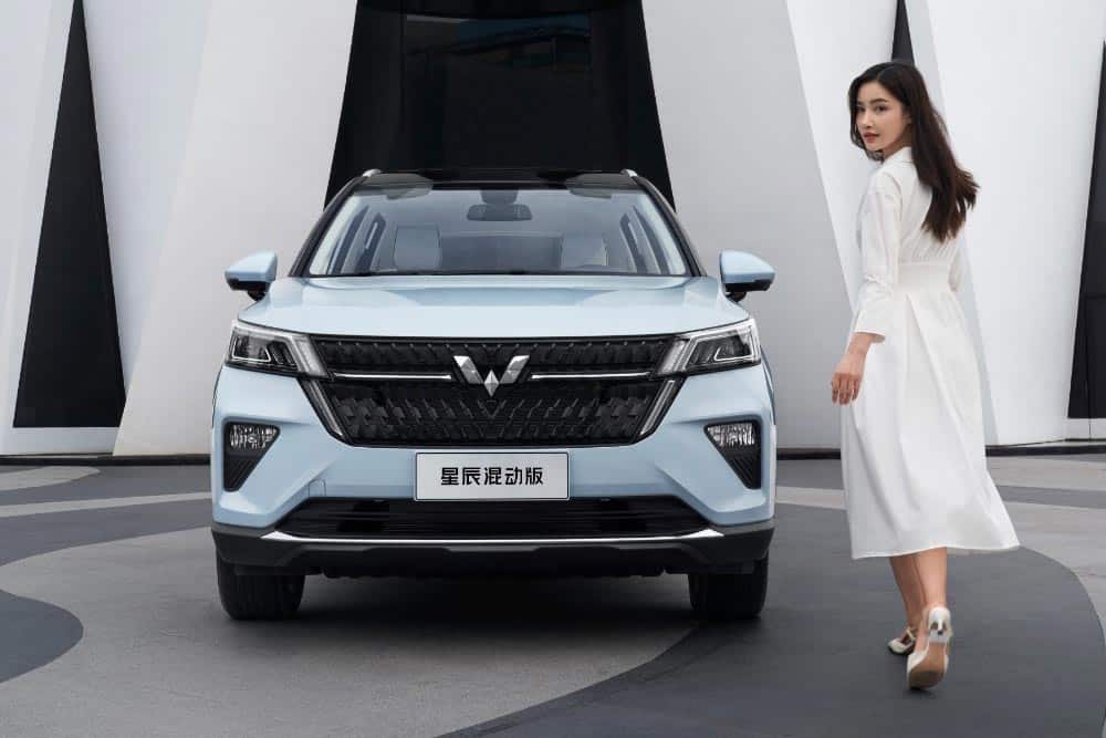 https://autogreeknews.gr/wp-content/uploads/2022/09/Wuling-Asta-Hybrid-8.jpg