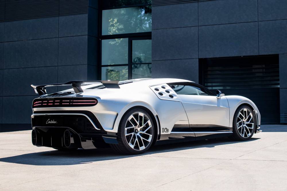 https://autogreeknews.gr/wp-content/uploads/2022/09/bugatti-to-kill-the-centodieci-this-year-latest-cu-7.jpg